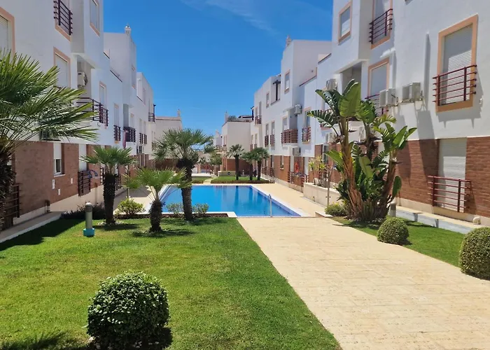 Penthouse V アパート